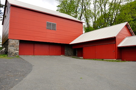 Pole Barn vs. Metal Building in Florida: Which Is Better for Your Property? Thumbnail